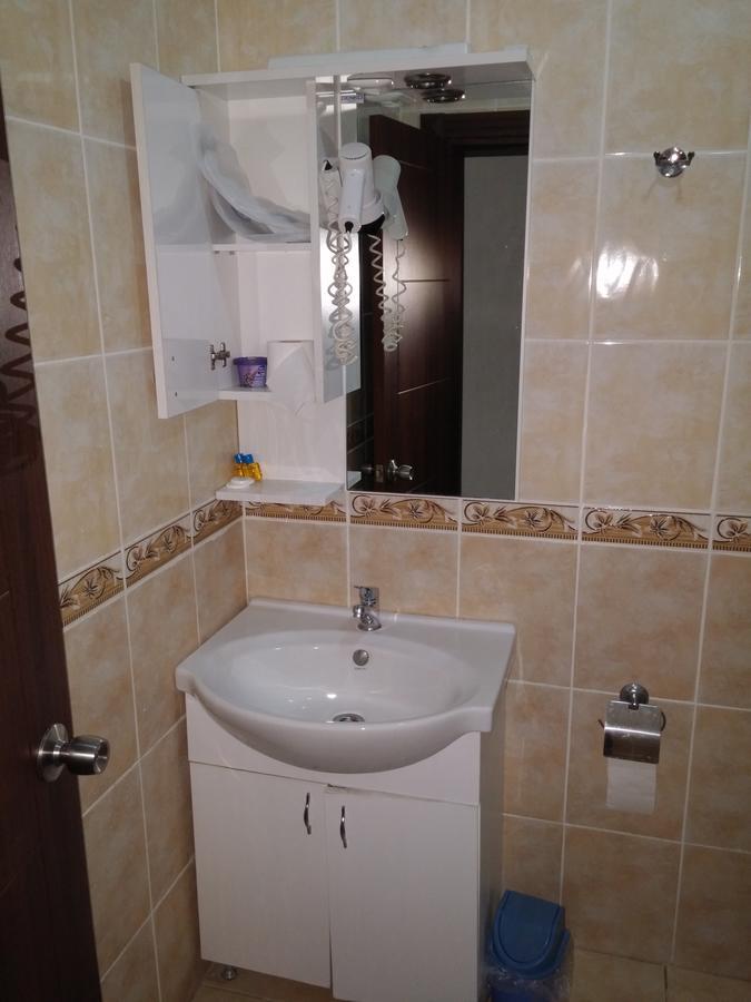 Deniz Hotel Kozlu Eksteriør billede